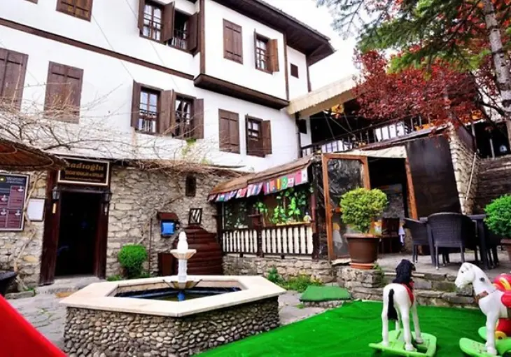 KADIOĞLU ŞEHZADE KONAKLARI